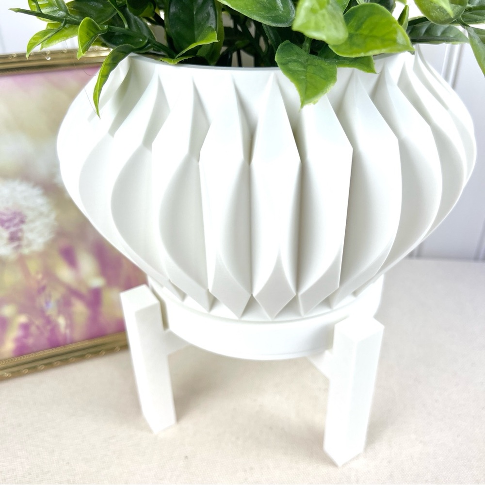Sevi Indoor Planter Pot w/ Drainage Hole and Drip Tray, Houseplants - Picture 2 of 9
